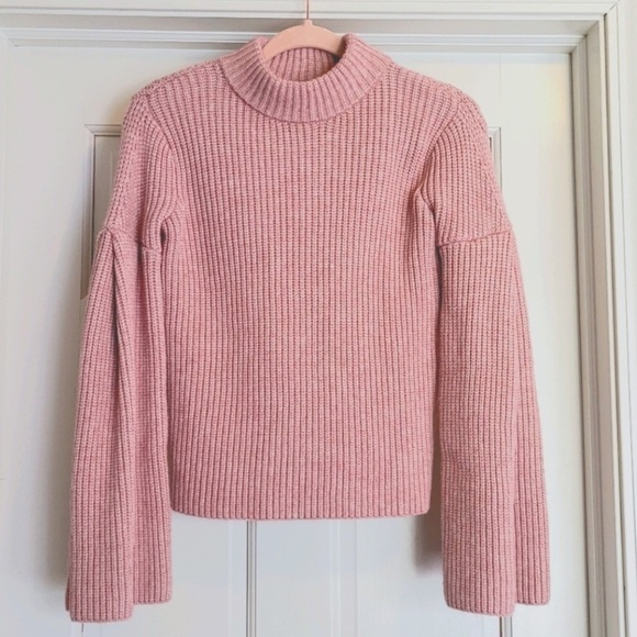 64. ENDLESS ROSE Pink Bell Sleeve Sweater small Revolve - Picture 2 of 10